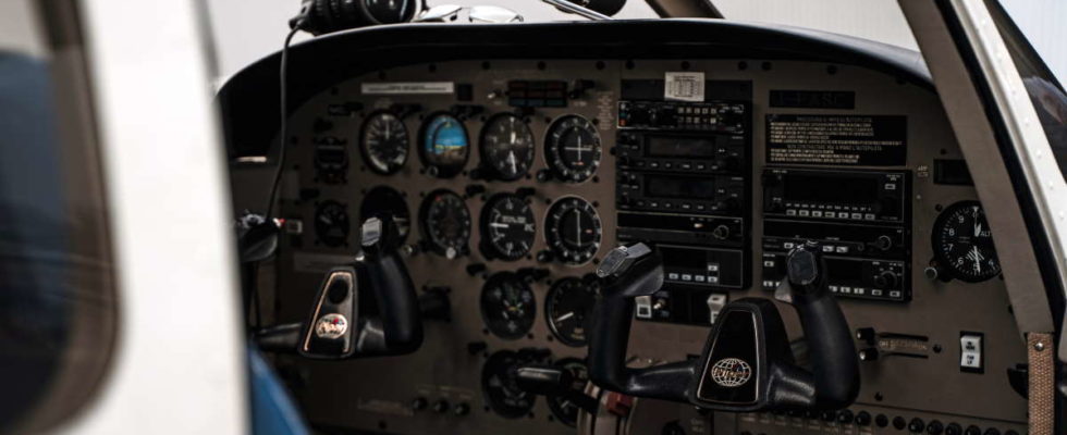 Cockpit Piper PA28-181